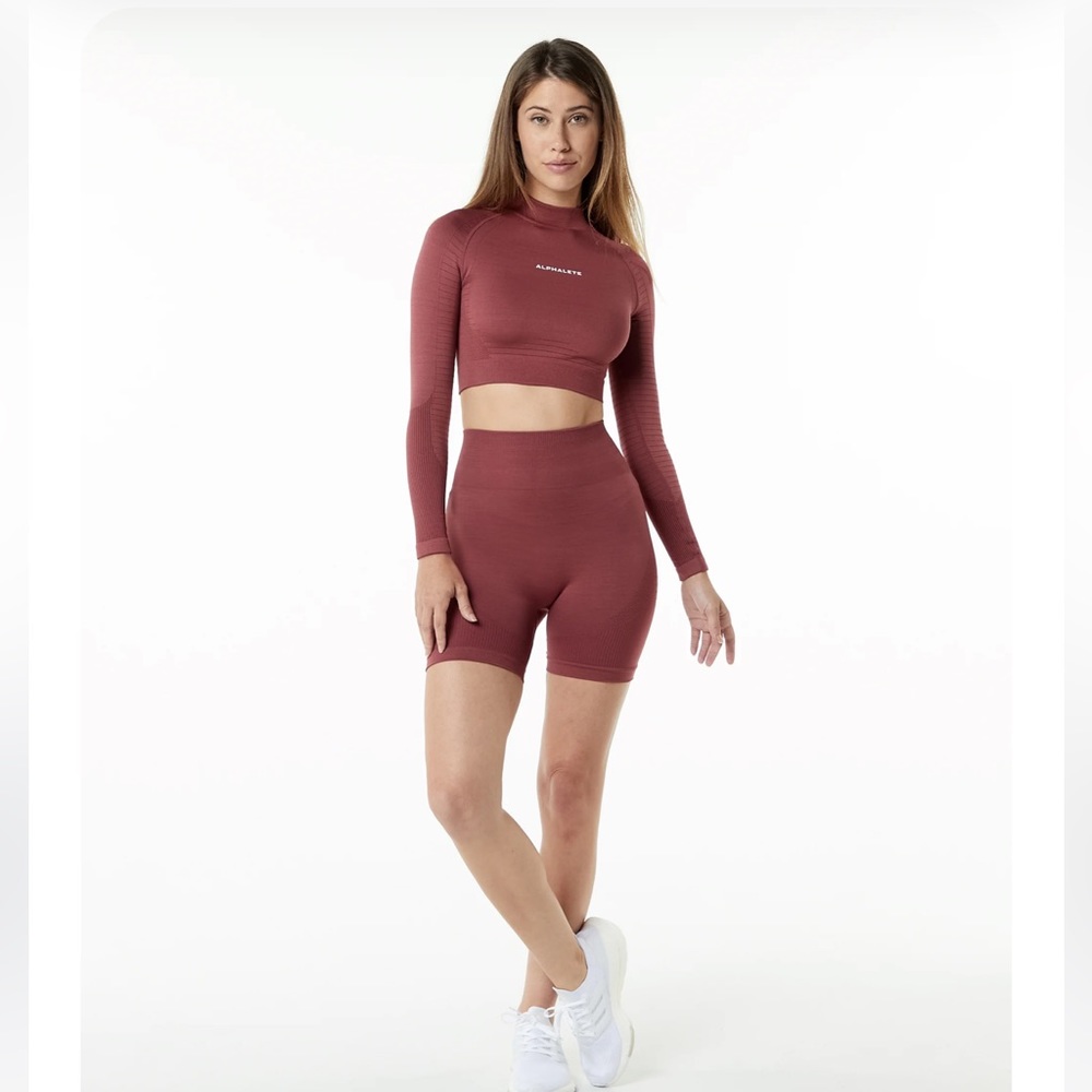 OZONE HIGH NECK LS CROP